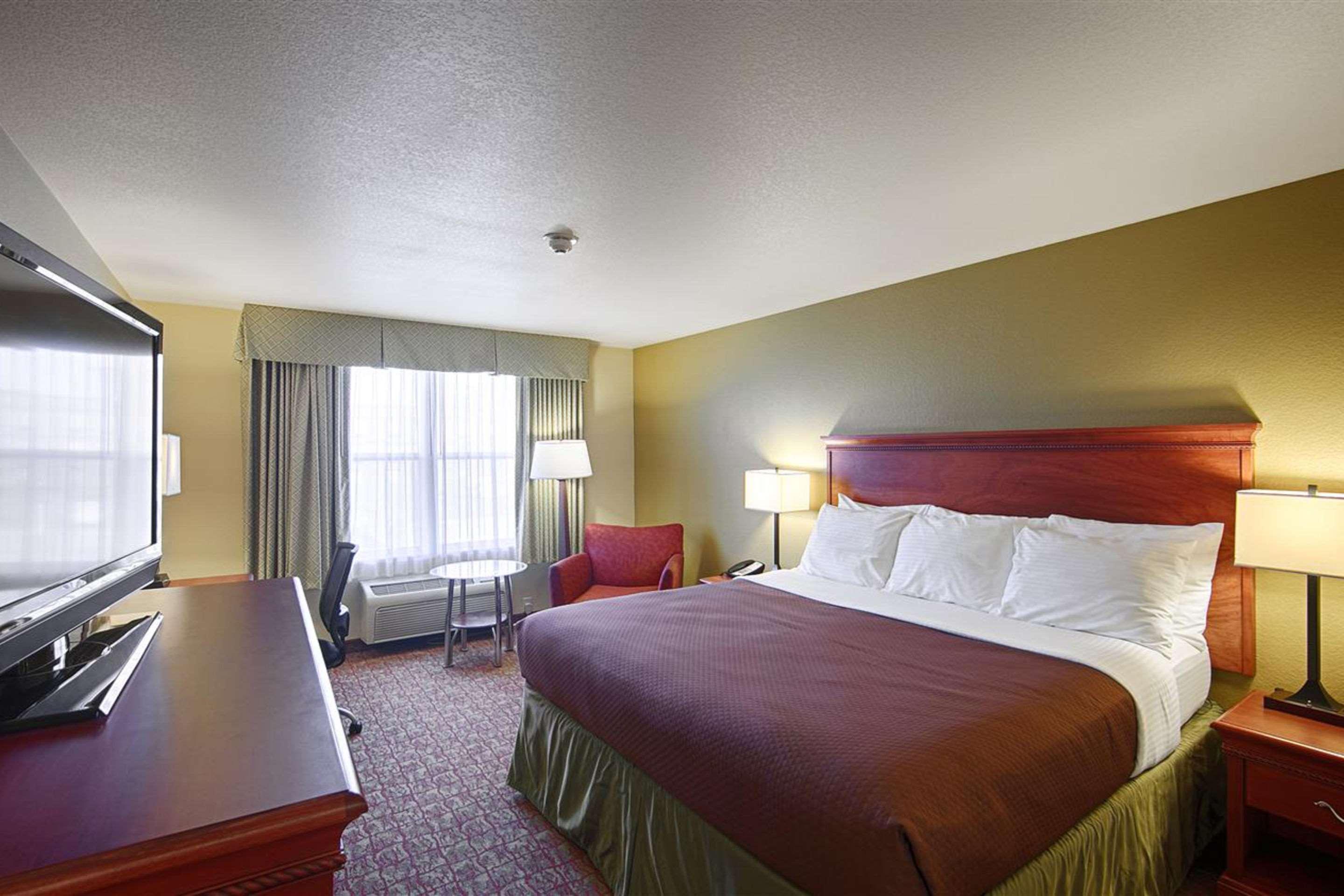 Heritage Hotel And Suites Dickinson Exterior photo