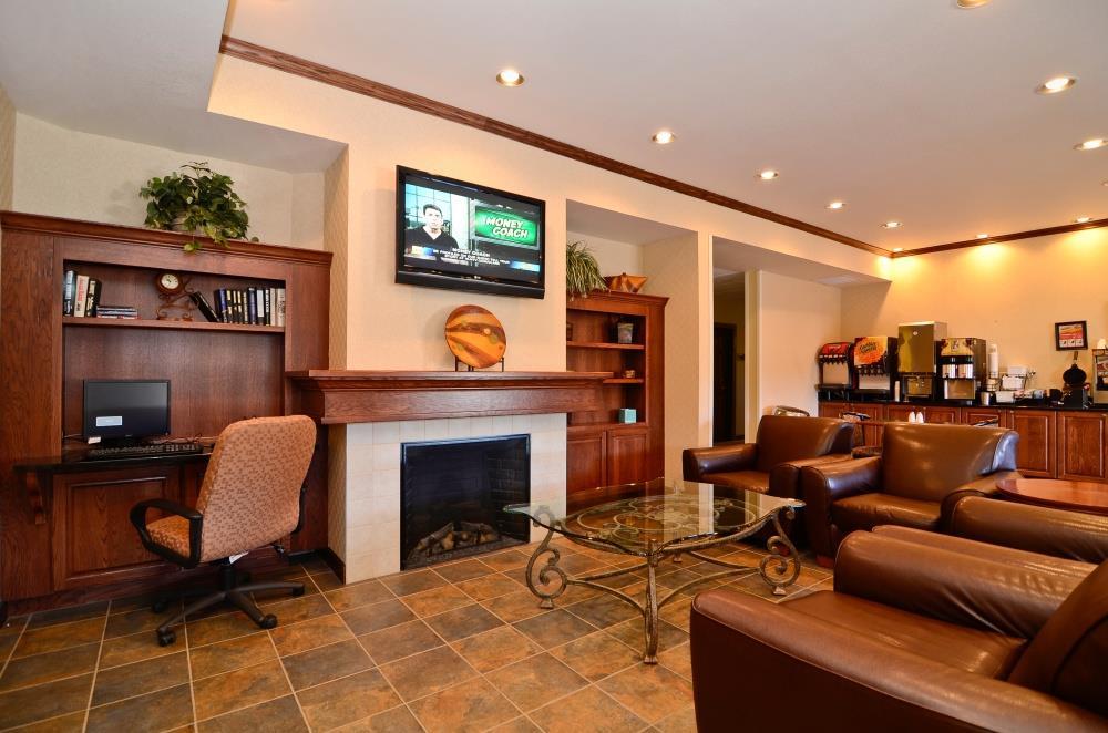 Heritage Hotel And Suites Dickinson Interior photo