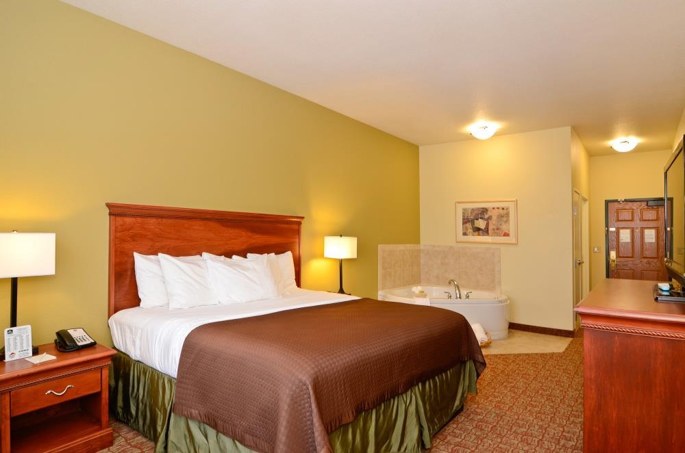 Heritage Hotel And Suites Dickinson Room photo