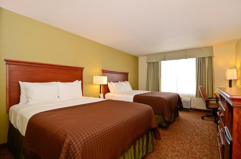 Heritage Hotel And Suites Dickinson Room photo