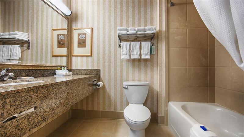 Heritage Hotel And Suites Dickinson Room photo